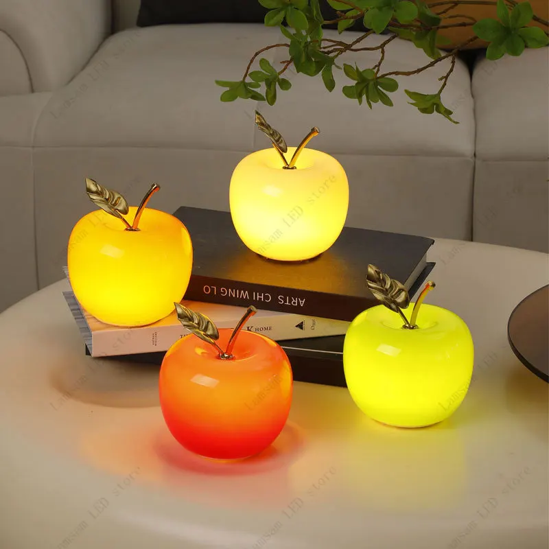 Decor Lighting Cy - Светодиодная настольная лампа с питанием от