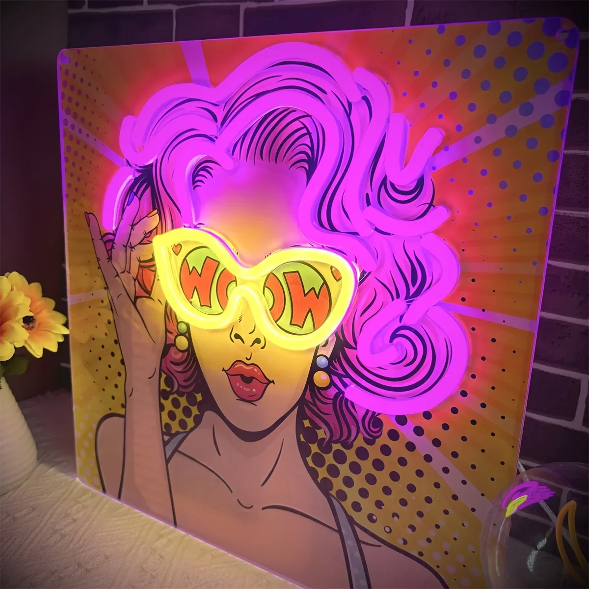 Wow Lady Pop Art Светодиодная  – обзор и цена Outdoor Lighting Decor Wow
